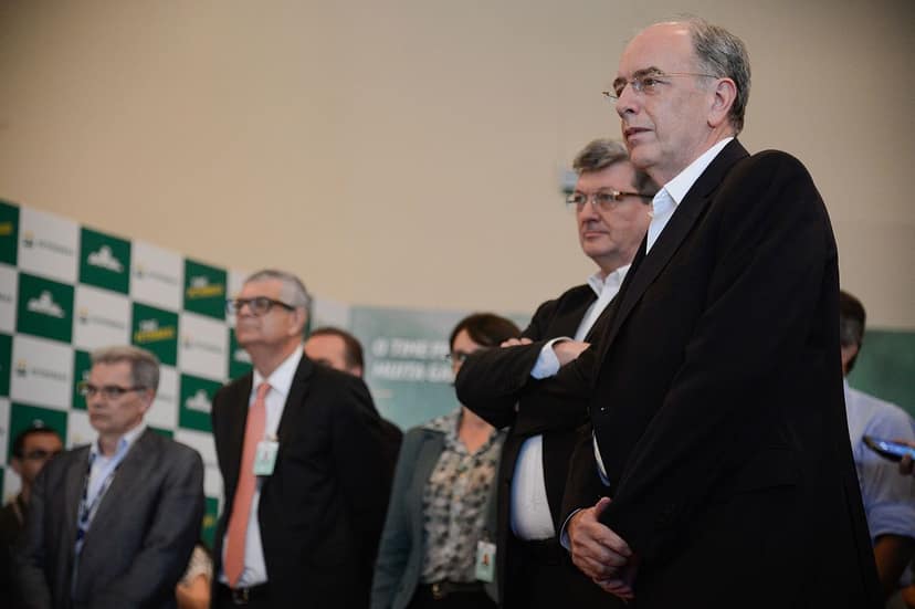Ministro da Defesa processa André Ventura e Pedro Frazão por declarações sobre fragatas