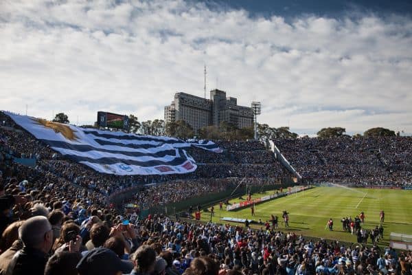 Diego Forlán prend la tête de l'équipe nationale d'Uruguay