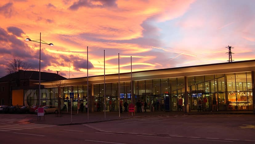 Organisierte Taxifahrer am Wiener Hauptbahnhof übervorteilen Reisende