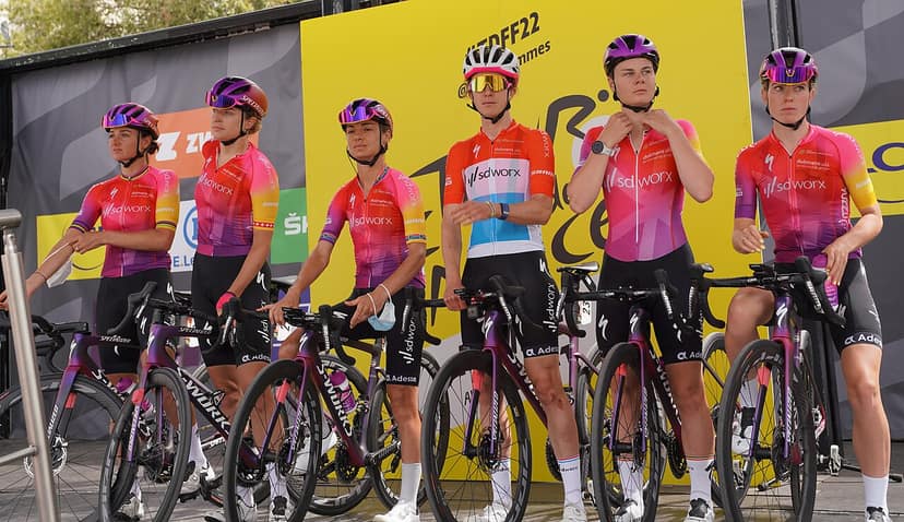 Paula Blasi se sacrifica en una etapa dura del Tour de Francia