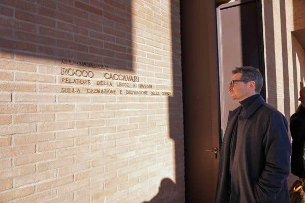 Pavana, private Beerdigung für Francesco Guccini