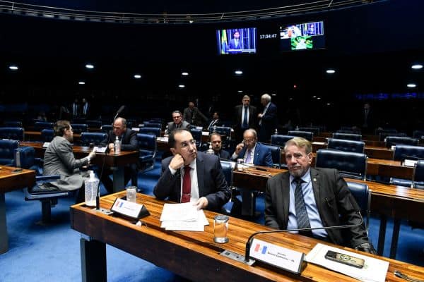 Cámara aprueba los vetos de Kast a la megarreforma