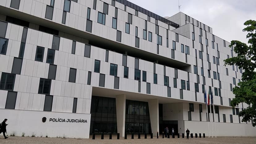 Diretor financeiro da Polícia Judiciária desmente obras na sua casa