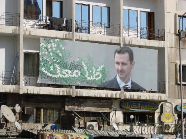 Síria condena Bashar al-Assad à morte na ausência por crimes de guerra