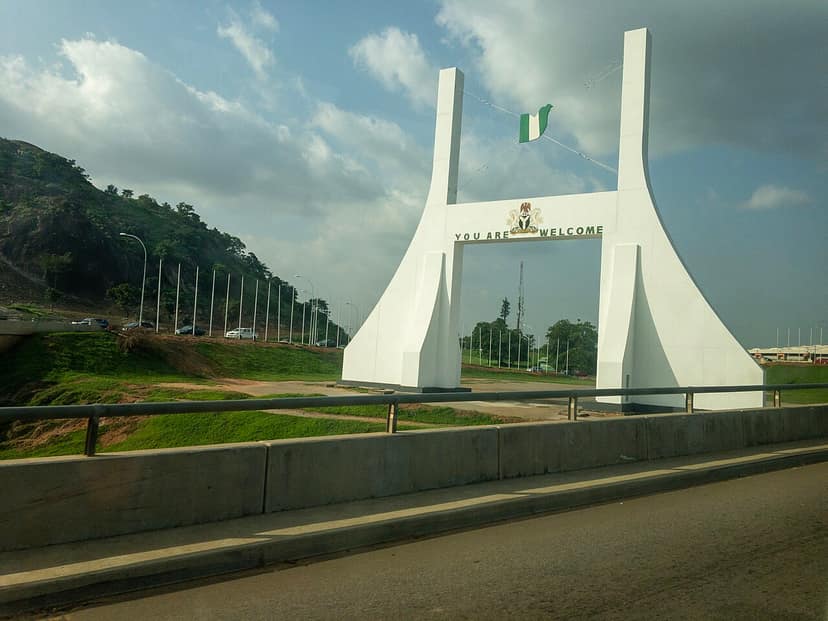 Tonto Dikeh lanza el Nuevo Tabernáculo Profético del Vino en Abuja