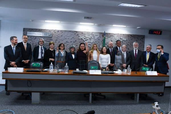 Hugo Soares acusa Carneiro de estar 'pior' do que Ventura