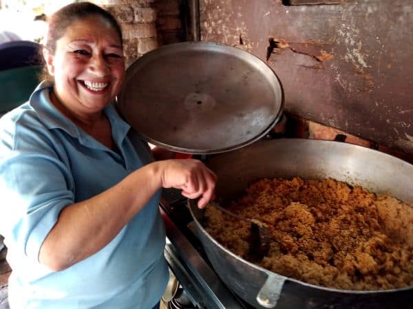 Catherine Fulop realiza Arepazo Solidario en Palermo para Venezuela