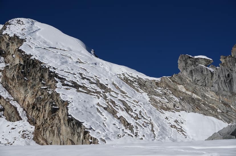 Nach Lawinenunglück in Nepal: Leichen von fünf Bergsteigern geborgen