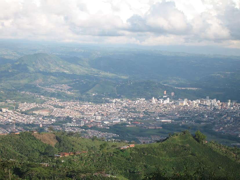 De la Espriella convoca a un comité de emergencia tras el terremoto en Colombia