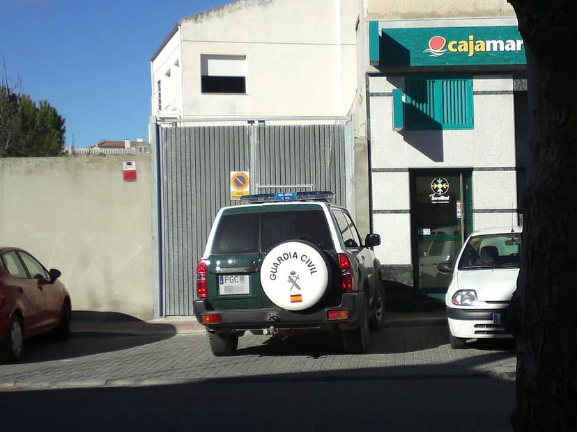 Muore un migrante nel tentativo di entrare a Ceuta col parapendio