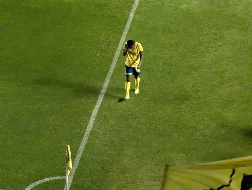 Huracán vence a San Lorenzo 2-0 y genera incidentes en el clásico