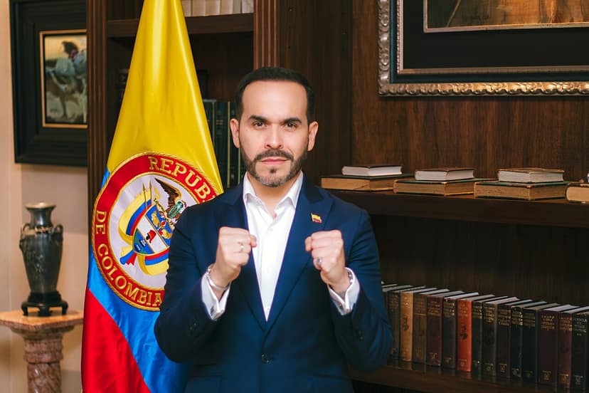 Abelardo de la Espriella empossado como novo Presidente da Colômbia