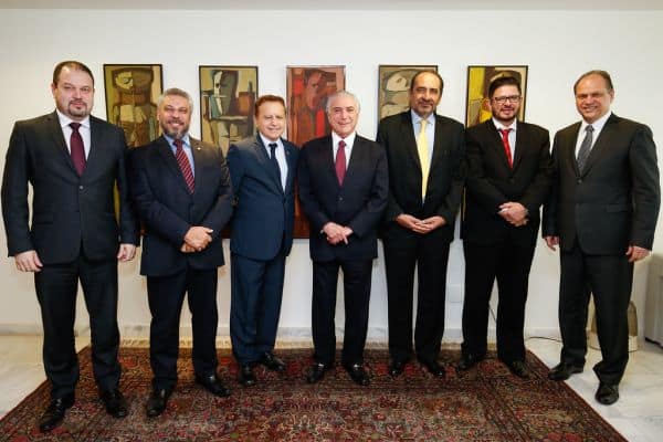 Candidatos às eleições de 2026 divulgam declarações de bens ao TSE