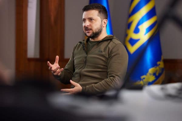 Zelensky afirma que Rússia prepara mais tropas e mísseis norte-coreanos