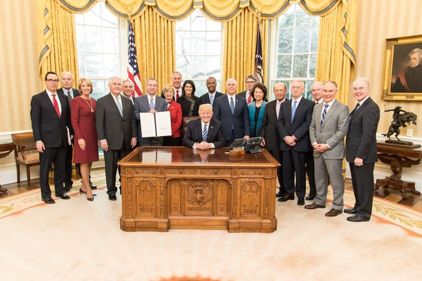 Trump-Administration verabschiedet Rahmen für AI-Tests mit begrenzter Transparenz
