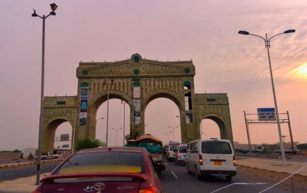 Yemen: Nuevos ataques de los Houthi contra Marib y Mokha