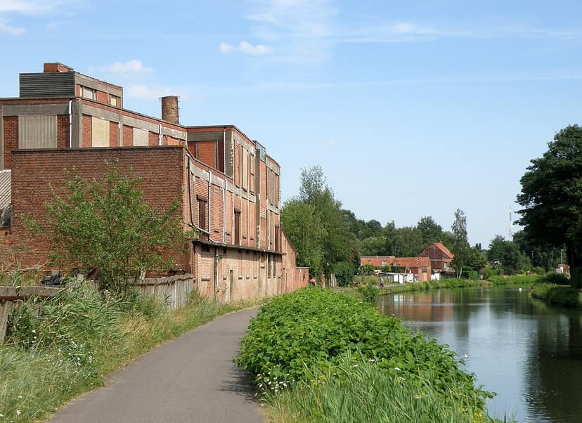 Mulher de 96 anos morre após incidente com bicicleta de rodas em canal Dessel-Schoten