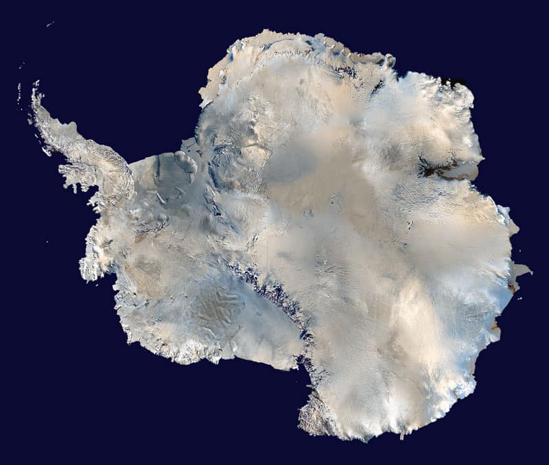 Australische bemanning voltooit uitdagende midwinterredding in Antarctica