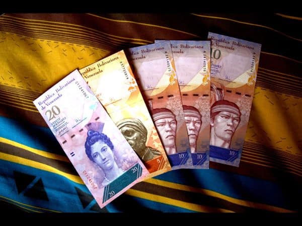 Venezuela vai recuperar ativos no estrangeiro para apoiar vítimas do sismo